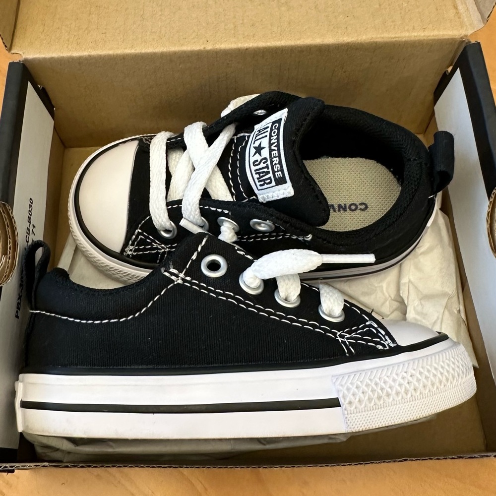 Converse Toddlers Black and White Sneakers
